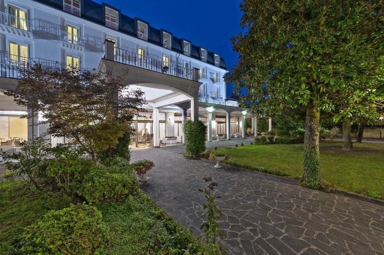 Hotel Excelsior Terme Abano Terme Kültér fotó