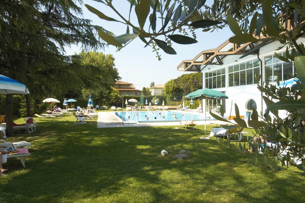 Hotel Excelsior Terme Abano Terme Kültér fotó